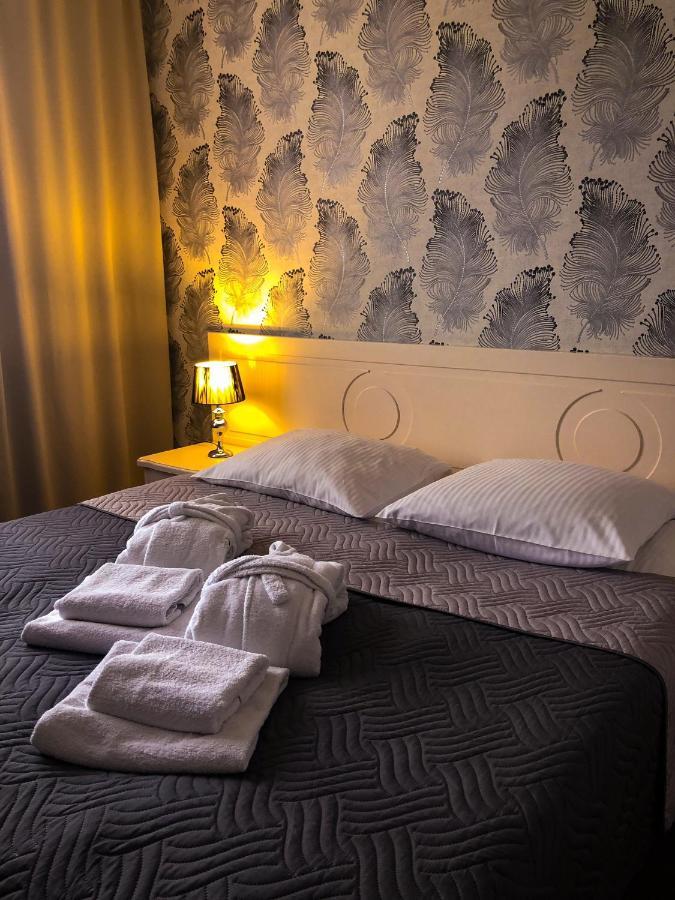 Hotel Victoria Bolszewo Exteriör bild